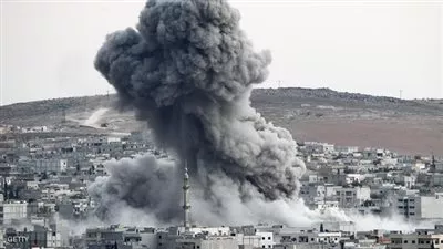 مقتل 24 مدنيًا وتدمير منشآت في هجمات التحالف بـ