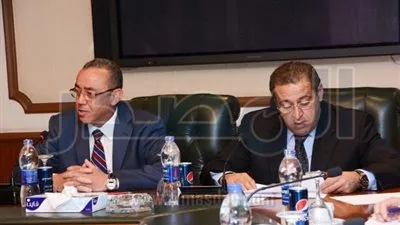 اجتماع موسع بين وزيري الطيران والاستثمار لطرح مدينة مطار القاهرة للمستثمرين