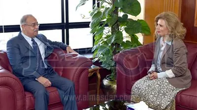 رئيس الوزراء يستقبل مرشحة مصر لمنصب مدير عام اليونسكو