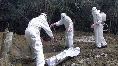 منظمات تحذر من ارتفاع وفيات النساء أثناء الولادة بسبب الإيبولا