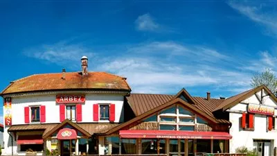 فندق يمنحك الإقامة في فرنسا وسويسرا