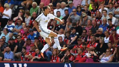 صور: مانشستر يونايتد يفتتح  الدورى الإنجليزي بثلاثية في شباك بورنموث
