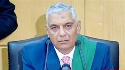 المستشار 