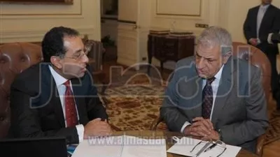محلب يتابع الموقف التنفيذى لمشروعات الاسكان والمرافق