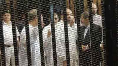 تأجيل محاكمة مرسي في قضية ” التخابر” لـ 14 ديسمبر