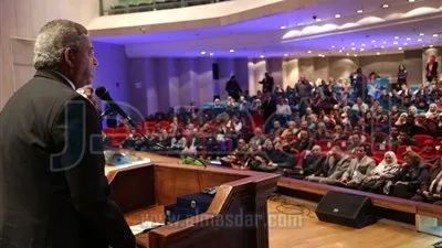عبد العزيز: الشباب المصرى  مثقف أكثر من الشباب الأمريكى آلاف المرات