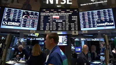 بورصة وول ستريت تهبط بقيادة أسهم التكنولوجيا