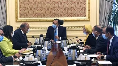 رئيس الوزراء يتابع جهود التحضير لإستضافة مصر مؤتمر المناخ COP27