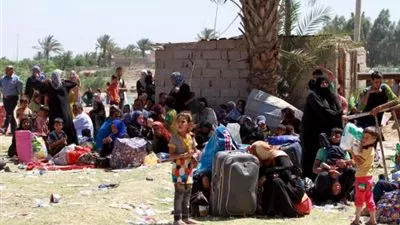 بالفيديو.. فرار نحو 25 ألفا من الرمادي بعد هجوم تنظيم 