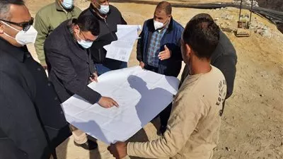 رئيس جهاز 6 أكتوبر يتفقد مشروعات الخدمات والطرق في المدينة