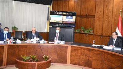 «الملا» يوجه بتكثيف جهود تطوير المنطقة الجغرافية البترولية بمسطرد