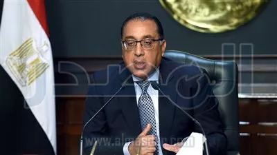 رئيس الوزراء يكشف أسباب وتفاصيل تحريك أسعار البنزين والسولار