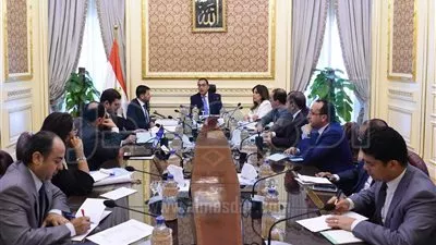 رئيس الوزراء يستعرض خطة تطوير مصلحة الضرائب المصرية
