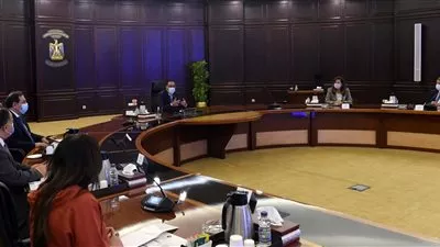 رئيس الوزراء يتابع برنامج الطروحات الحكومية في البورصة