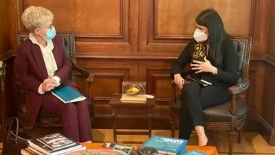 «المشاط» تبحث مع «جنرال إلكتريك» التعاون في مجالات الرعاية الصحية والرقمنة