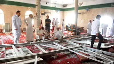 مقتل 21 في هجوم انتحاري بمسجد للشيعة بالسعودية والدولة الإسلامية تتبنى الهجوم