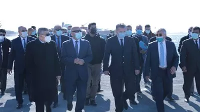 وزيرا النقل وقطاع الأعمال يتفقدان المحطة متعددة الأغراض في الإسكندرية