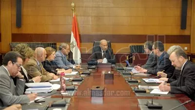 رئيس الوزراء يبحث تدابير الاعتراف الدولي بشهادة النيل