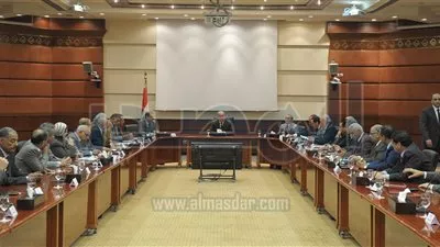  رئيس الوزراء: لاعودة للخصخصة.. وقانون الخدمة المدنية يدعم المتميزين