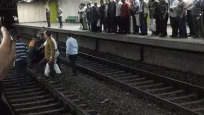 مصرع شاب سقط أسفل عجلات مترو الأنفاق