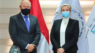 وزيرة البيئة تبحث مع سفير استراليا التعاون في استضافة مصر لمؤتمر المناخ