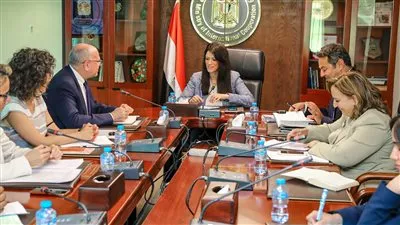 «المشاط» تبحث تضمين ملاحظات الجهات الوطنية في تقرير المناخ والتنمية CCDR
