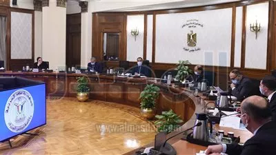 رئيس الوزراء يكلف بتشكيل مجموعة عمل مختصة بحل مشكلات المستثمرين