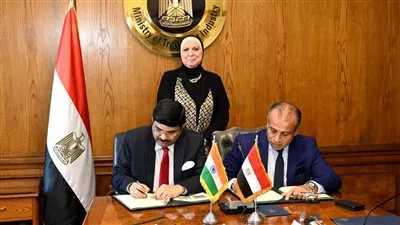 توقيع محضر أعمال الدورة الخامسة للجنة التجارية المصرية الهندية بمشاركة وزيرة الصناعة 