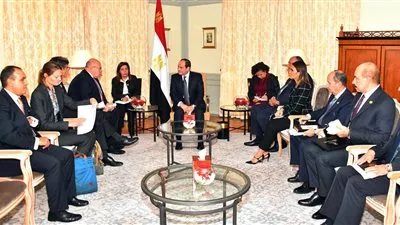 السيسي يشيد بتطور العلاقات المصرية الألمانية فى لقائه مع وزير الاقتصاد