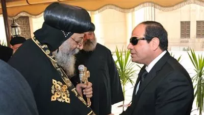 السيسي يصل الكاتدرائية المرقسية لتعزية البابا (صور)