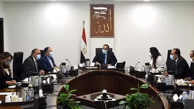 مدبولي يتابع تنفيذ توجيهات الرئيس بإجراء تطوير شامل للهيئات الاقتصادية العامة