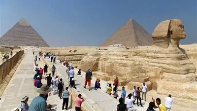 وفد الكونجرس الأمريكى يزور منطقة الأهرامات ومتحف مركب خوفو