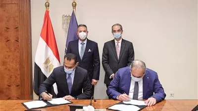 بنك مصر يوقع بروتوكولًا مع «الاتصالات» للربط مع منصة مصر الرقمية