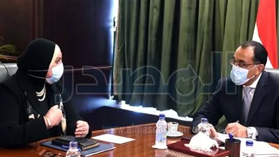 الحكومة: إجراءات جديدة لتيسير الاستثمار في قطاع الصناعة