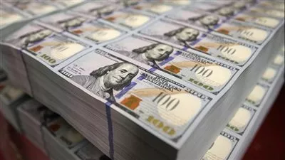 الدولار يتراجع  للمرة الأولى فى 3 أسابيع 
