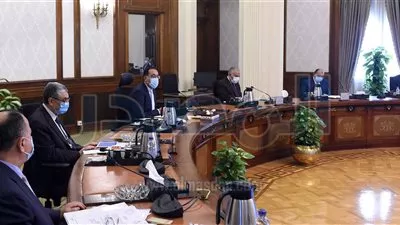 رئيس الوزراء: وضع دليل استرشادي موحد لمواصفات البنية التحتية للخدمات
