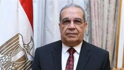 وكيل شركة صينية في مصر يهدي القوات المسلحة طائرة بدون طيار