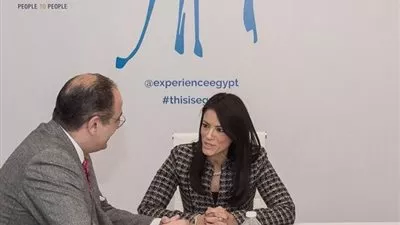 وزيرة السياحة تلتقى نظيرها الإنجليزى على هامش بورصة لندن الدولية