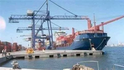 تداول 11 سفينة حاويات وبضائع عامة بميناء دمياط خلال 24 ساعة