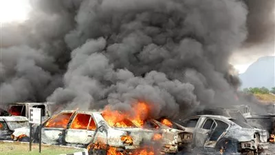 مقتل 10 وإصابة 25 بتفجير سيارة مفخخة في 