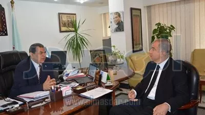 بالصور.. محمد سعفان يناقش مع 