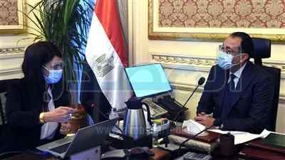 «مدبولي» يؤكد حرص الحكومة على المشاركة في تمويل مشروعات برنامج «نُوَفِّي»