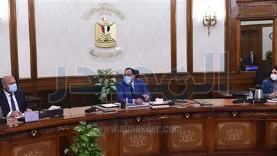 رئيس الوزراء يتابع مع وزير النقل عدداً من مشروعات الوزارة