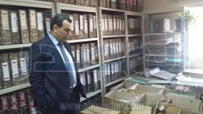 بالصور .. وزير 