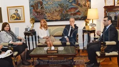 وزير الثقافة يبحث مع السفير الأسبانى  بالقاهرة سبل التعاون المشترك بين البلدين