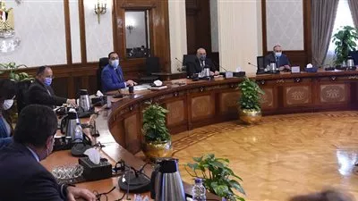 رئيس الوزراء يتابع إجراءات تخصيص وحدات الموظفين المنتقلين للعاصمة الإدارية