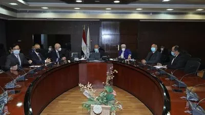 وزير النقل يبحث مع هاتشيسون الصينية تفعيل مذكرة إدارة محطتي حاويات