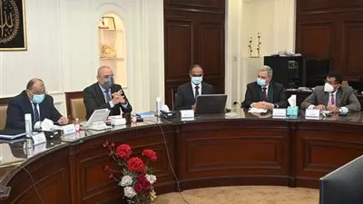 «الجزار» يترأس لجنة تنفيذ برنامج الصرف الصحي المُستدام بالمناطق الريفية