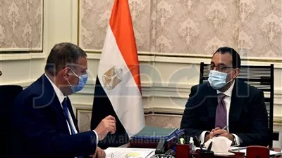 مدبولى يتابع جهود تطوير شركات وزارة قطاع الأعمال العام