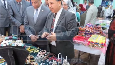 نائب وزير المالية يفتتح معرض 